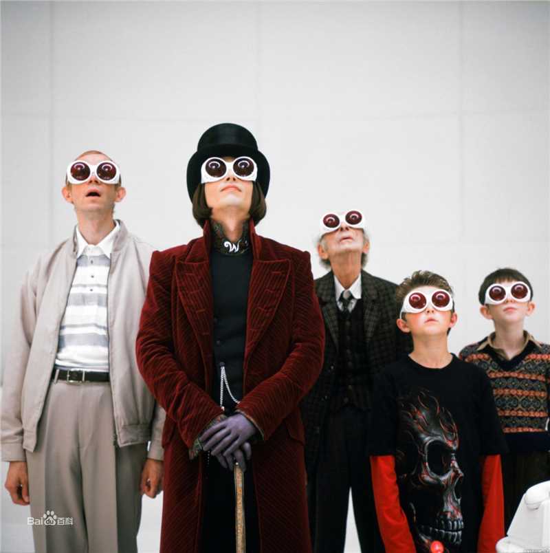 约翰尼·德普(Johnny Depp)在《查理和巧克力工厂》饰威利旺卡中的