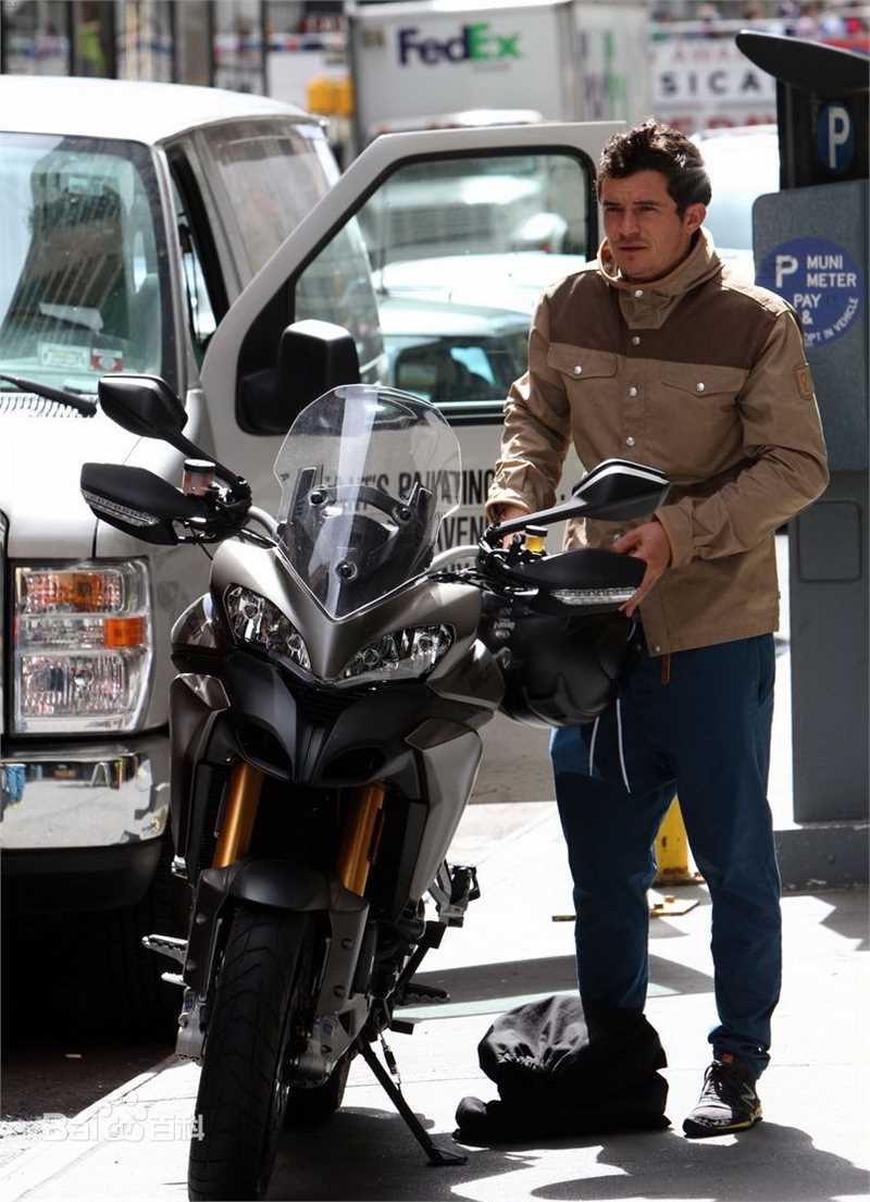 最新奥兰多·布鲁姆(Orlando Jonathan Blanchard Bloom)精彩图册