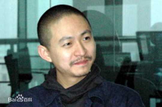 最新袁卫东性感图片