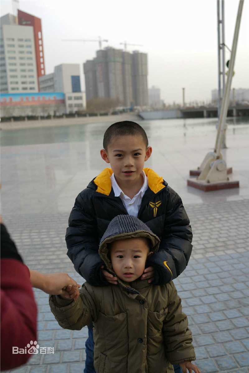 李思瑶 （法号：释小松）释小松★生活照图片图集