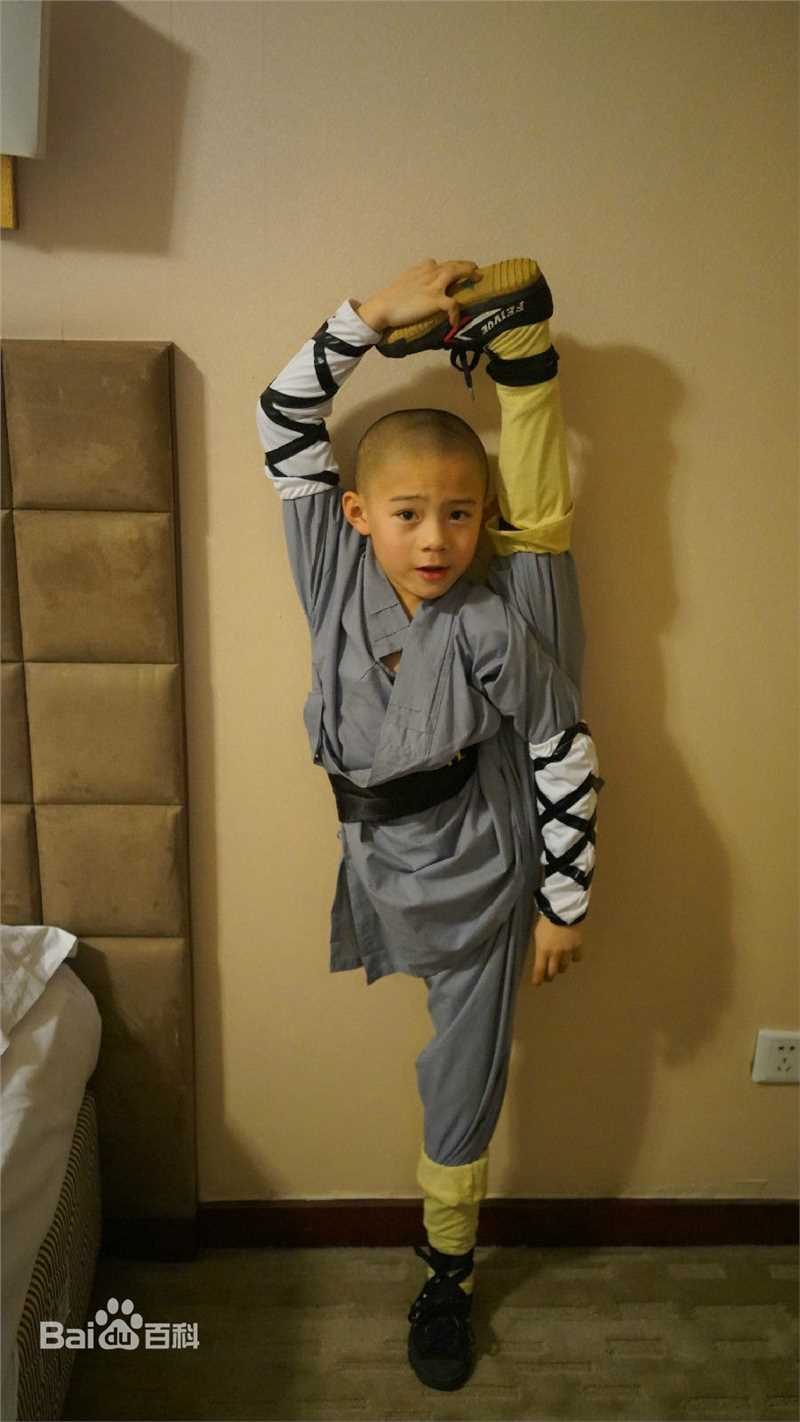 李思瑶 （法号：释小松）释小松★少林生活性感图片壁纸