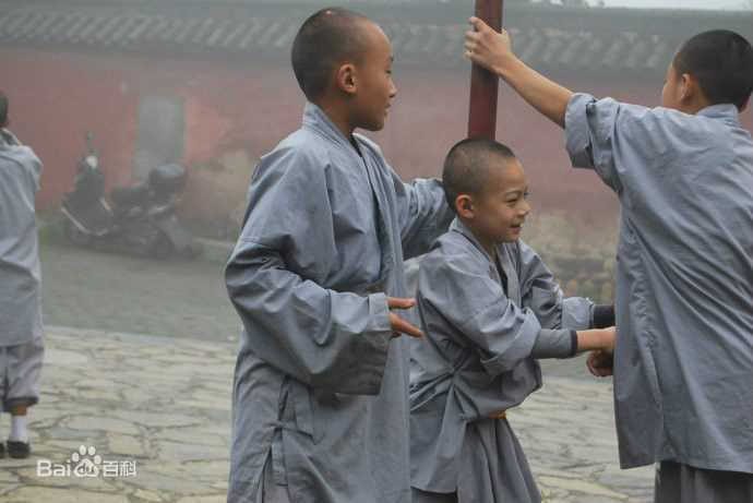 李思瑶 （法号：释小松）释小松★少林生活性感图片壁纸