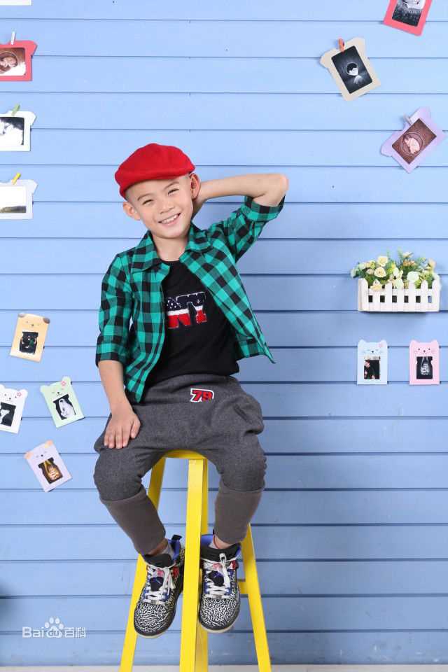 李思瑶 （法号：释小松）释小松★艺术照壁纸壁纸