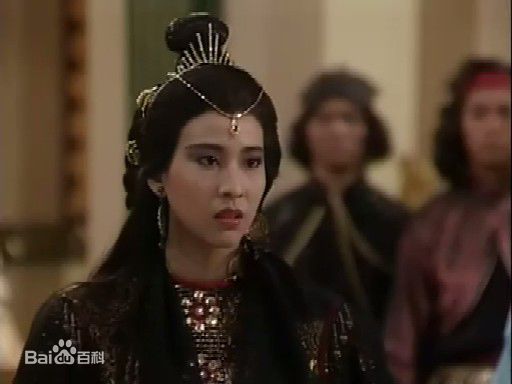 林漪娸(Yvonne Lam Yi Kei)车月国国王生活照