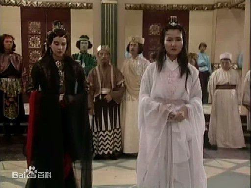 林漪娸(Yvonne Lam Yi Kei)车月国国王生活照