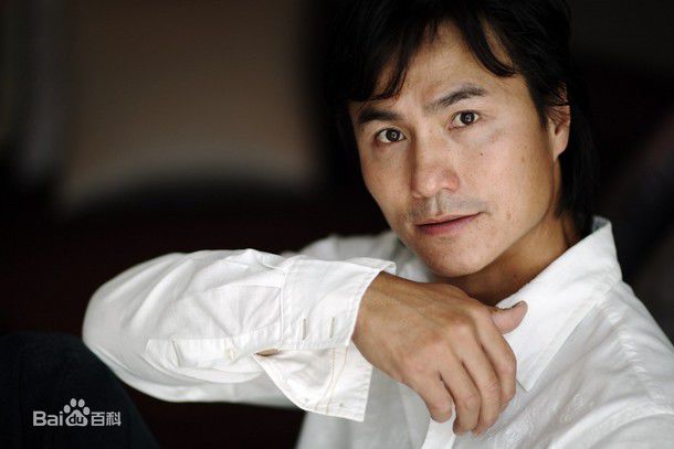 最新仇云波性感图片