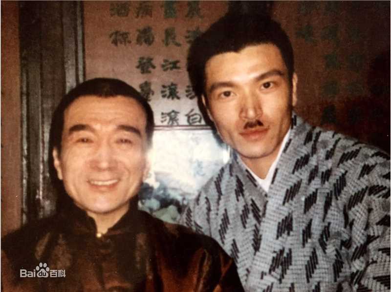 王伟光硬汉片场花絮图册