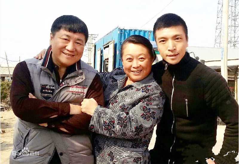 王伟光硬汉片场花絮图册