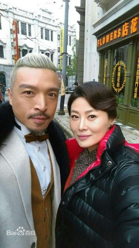 王伟光硬汉片场花絮图册