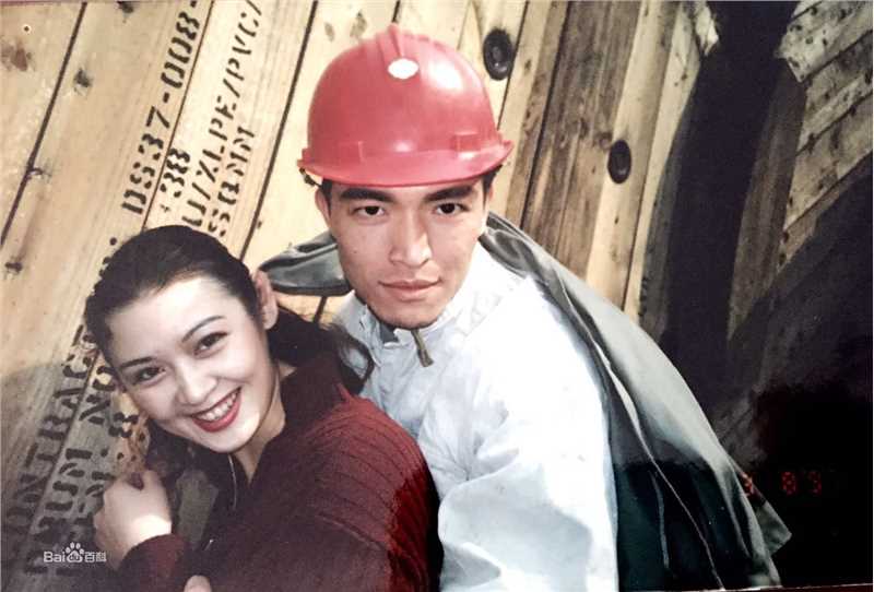 王伟光硬汉片场花絮图册