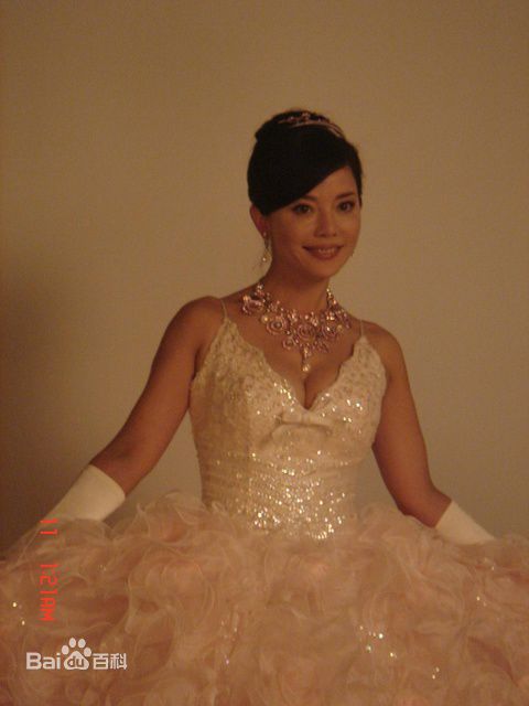 林佳璇狄莺照片前后照片