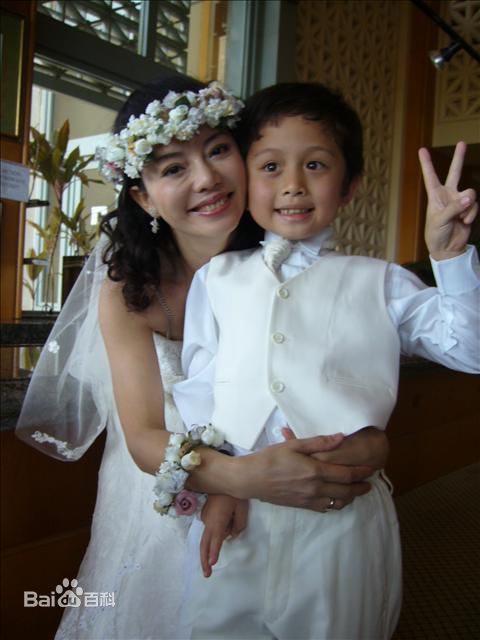 林佳璇婚姻家庭壁纸壁纸