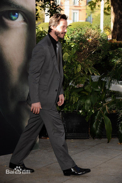 基努·查尔斯·里维斯(Keanu Charles Reeves)地球停转之日_各地宣传壁纸壁纸