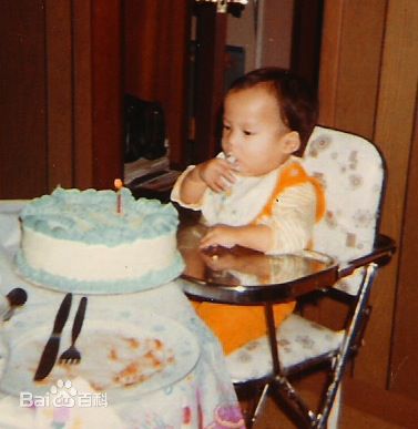 高圣远(Archie Kao（音：阿尔奇）)[儿时照片]壁纸壁纸