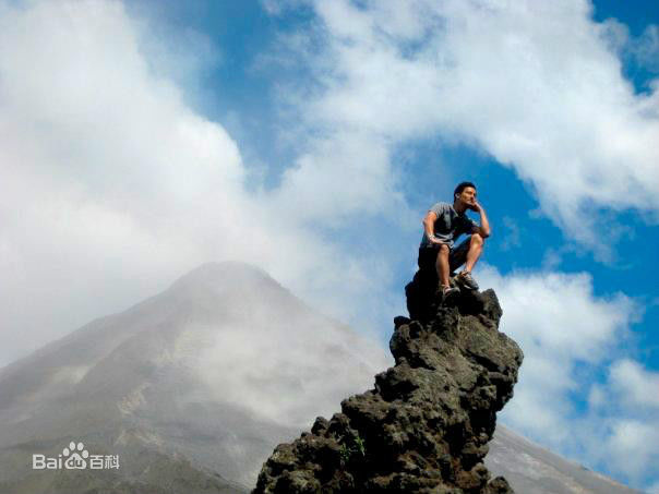 高圣远(Archie Kao（音：阿尔奇）)生活照壁纸壁纸