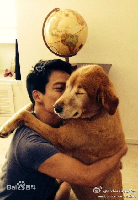 高圣远(Archie Kao（音：阿尔奇）)生活照壁纸壁纸