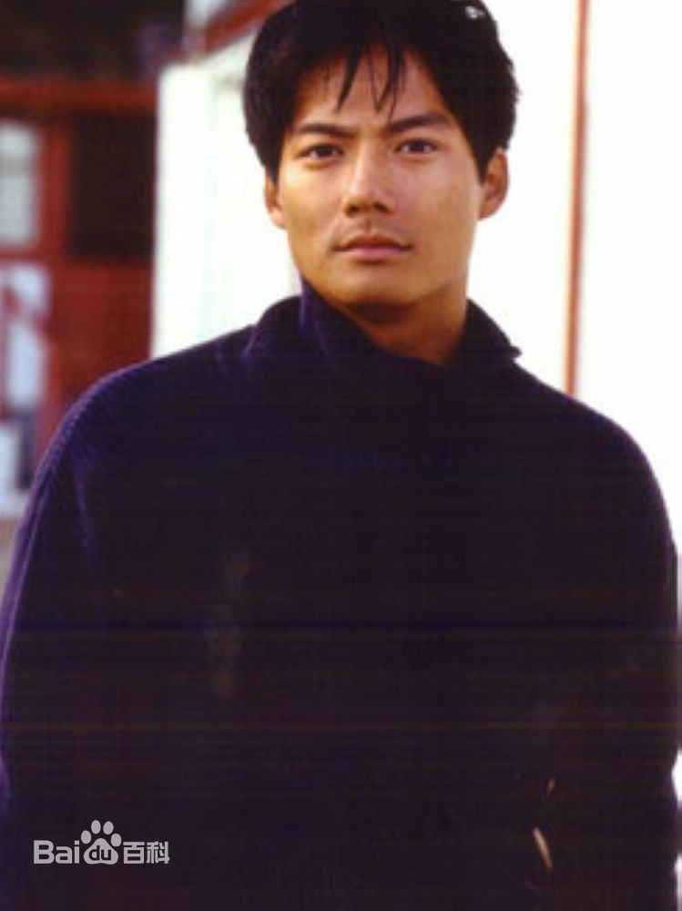 高圣远(Archie Kao（音：阿尔奇）)生活照壁纸壁纸