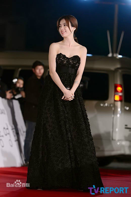 韩孝周(Han HyoJoo、ハンヒョジュ)颁奖礼壁纸壁纸