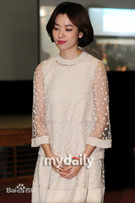 韩孝周(Han HyoJoo、ハンヒョジュ)活动照壁纸壁纸