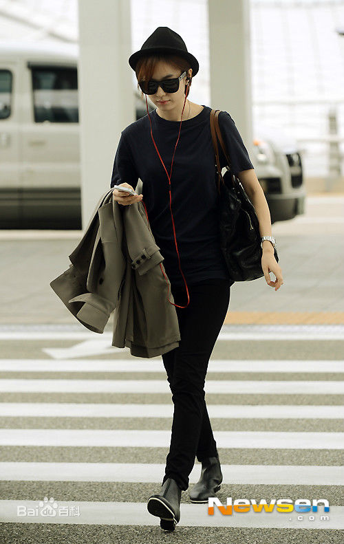 韩孝周(Han HyoJoo、ハンヒョジュ)活动照壁纸壁纸