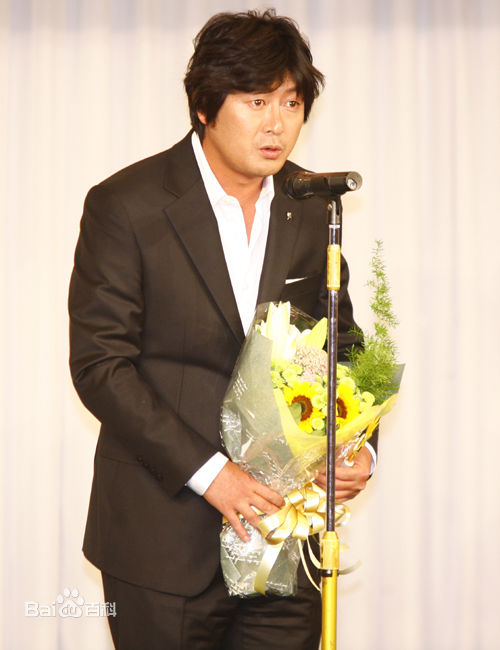 最新金伦奭(Kim Yun Seok)金允石精彩图册