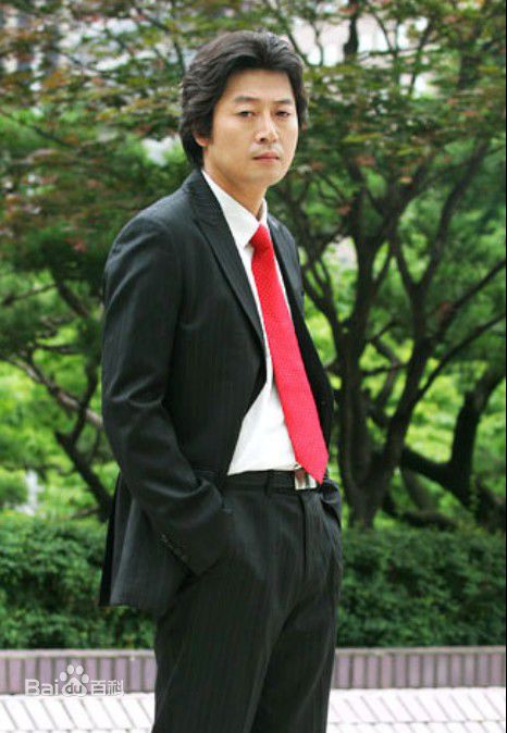 最新金伦奭(Kim Yun Seok)金允石精彩图册