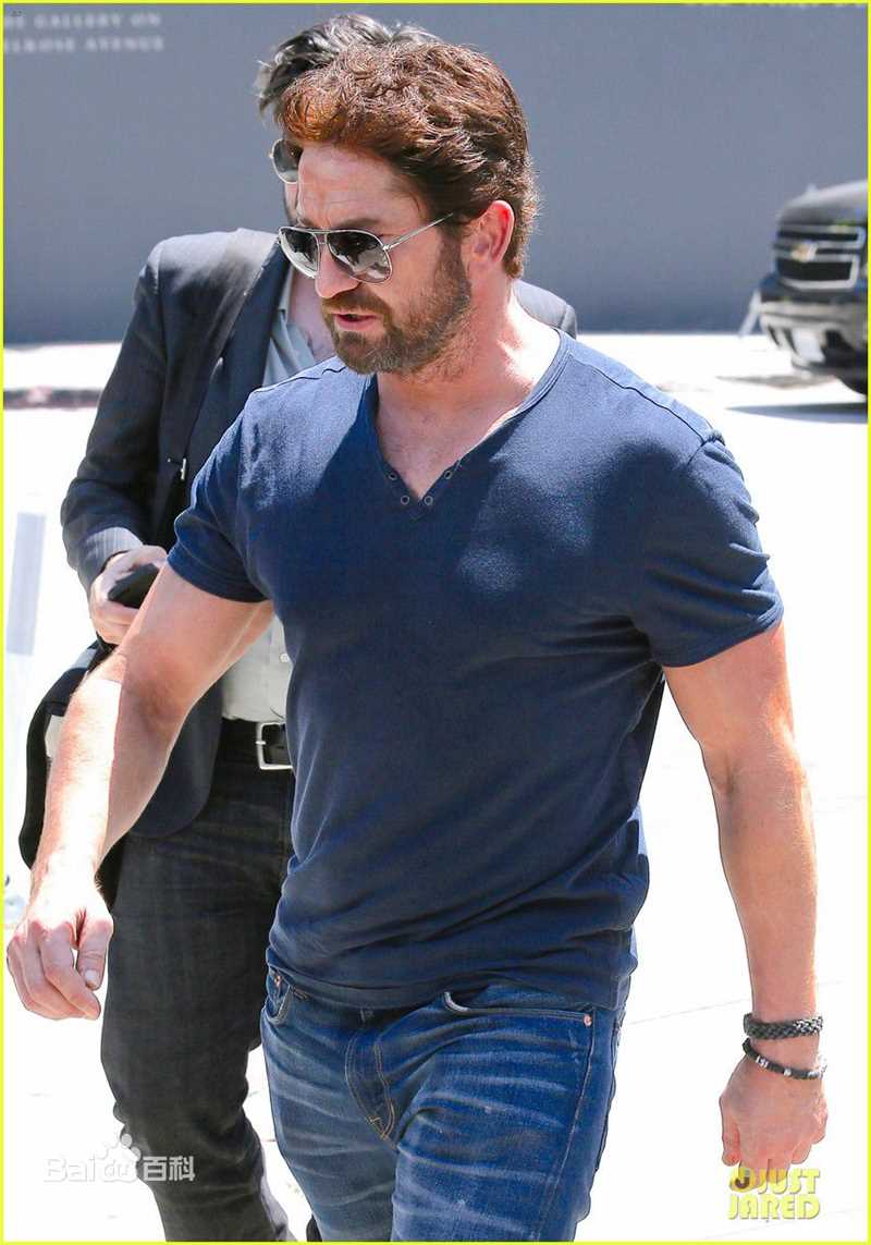 杰拉德·巴特勒(Gerard Butler) 驯龙高手2 图片图册