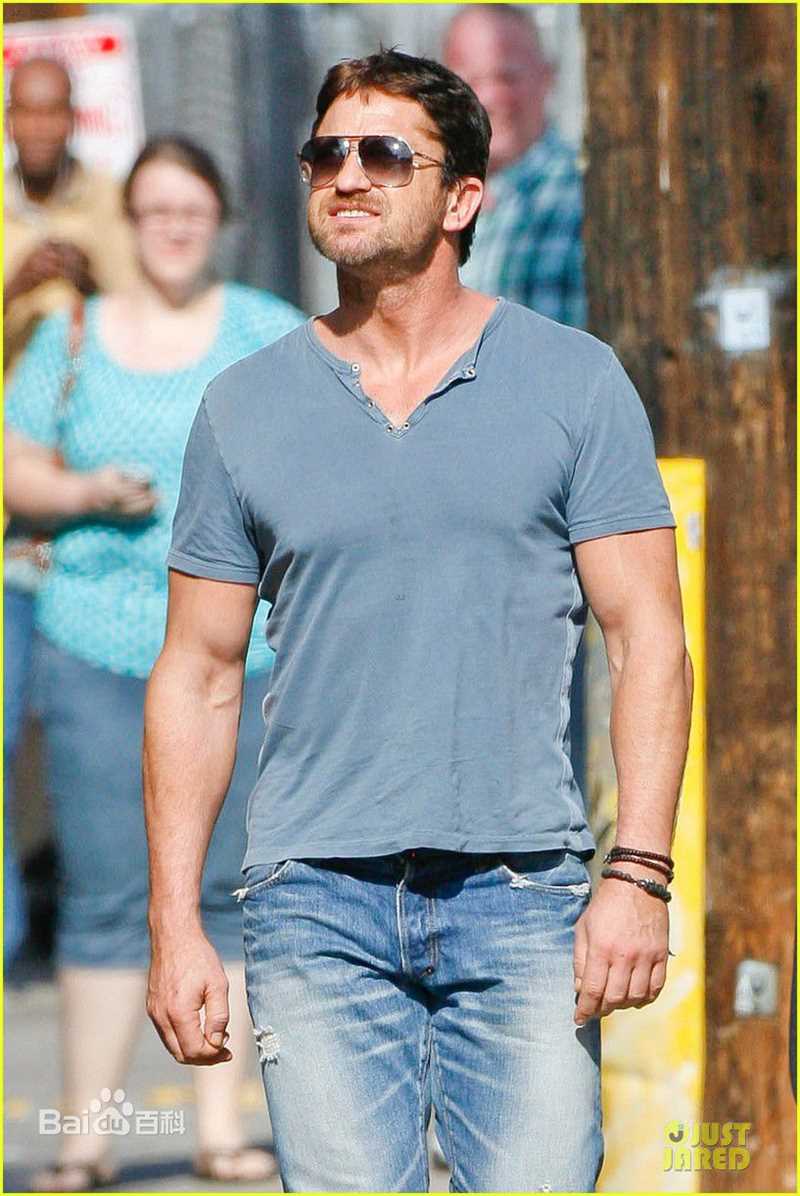 杰拉德·巴特勒(Gerard Butler) 驯龙高手2 图片图册