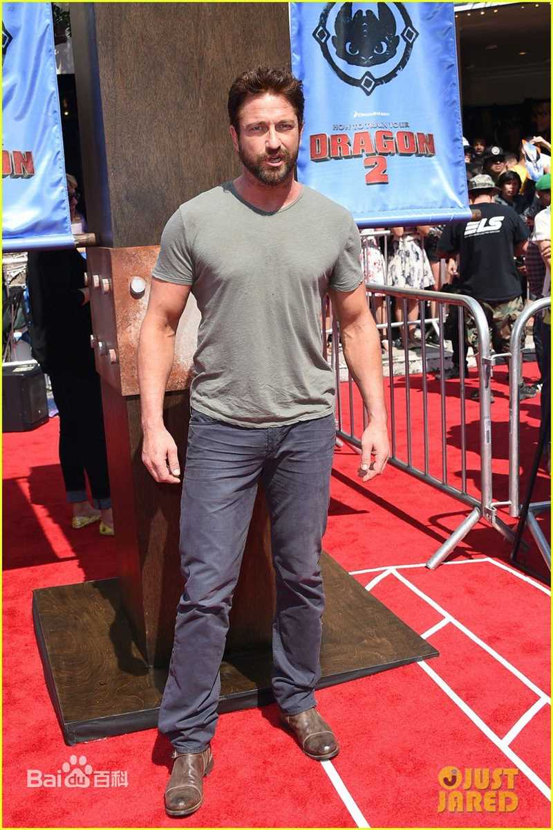 杰拉德·巴特勒(Gerard Butler) 驯龙高手2 图片图册