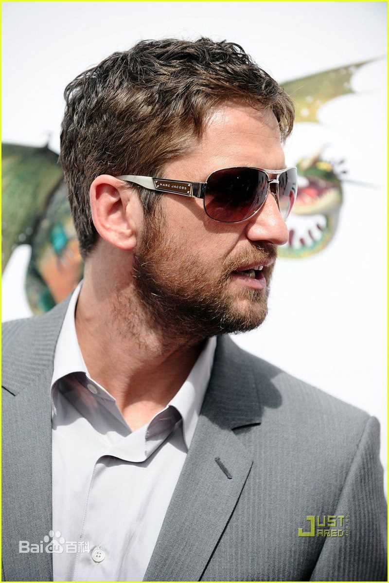 杰拉德·巴特勒(Gerard Butler) 驯龙高手2 图片图册