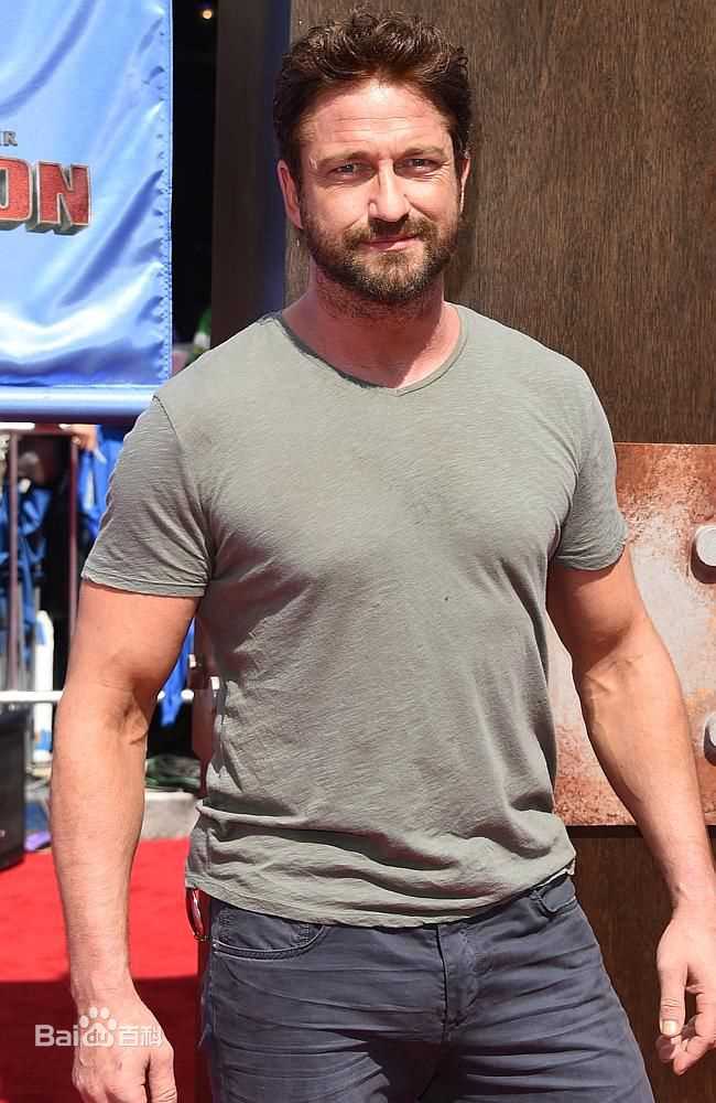 杰拉德·巴特勒(Gerard Butler) 驯龙高手2 图片图册