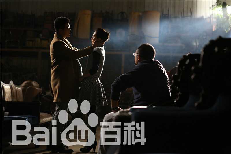 王为在《二胎时代》工作现场中的