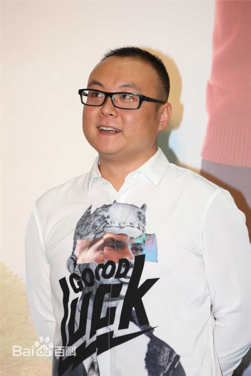 王为在《二胎时代》工作现场中的