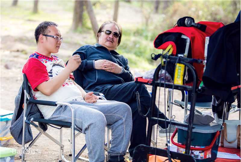 高清王为在《极品家丁》拍摄现场中的图集