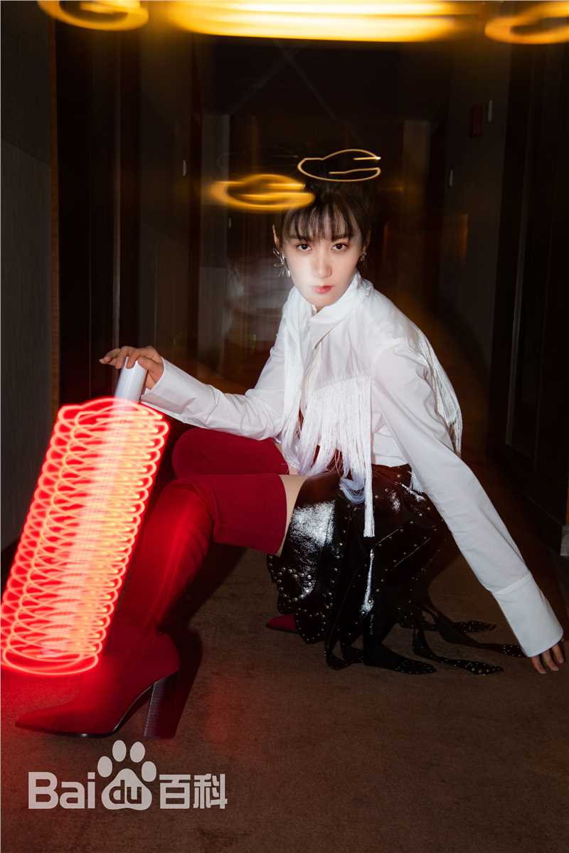 徐悦盛典活动生活照