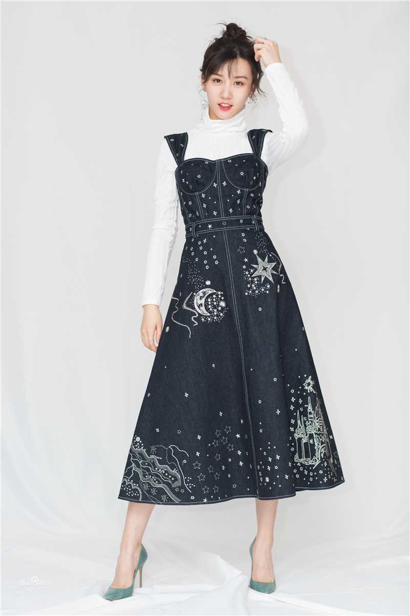 徐悦盛典活动生活照