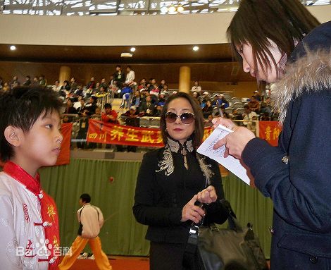 关德兴嫡孙关照洋图片图集