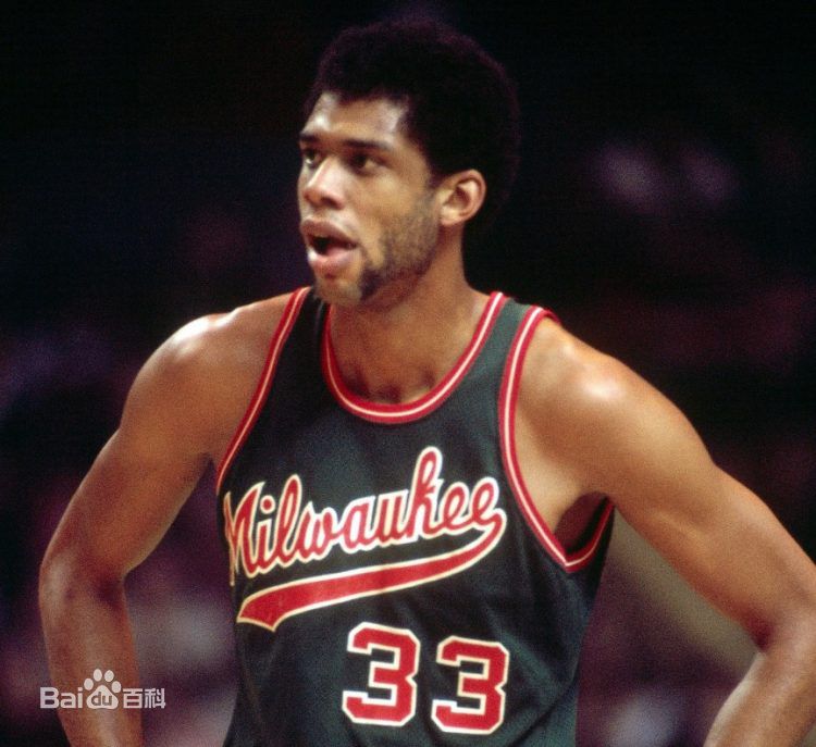 卡里姆·阿布杜尔-贾巴尔(Kareem Abdul-Jabbar)雄鹿时期前后照片