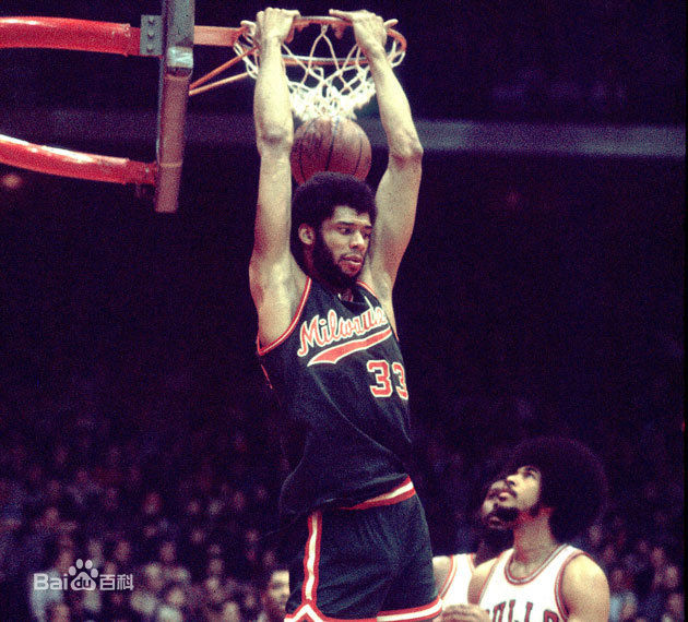 卡里姆·阿布杜尔-贾巴尔(Kareem Abdul-Jabbar)雄鹿时期前后照片