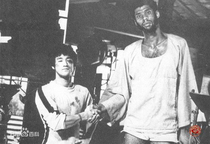 卡里姆·阿布杜尔-贾巴尔(Kareem Abdul-Jabbar)前后照片