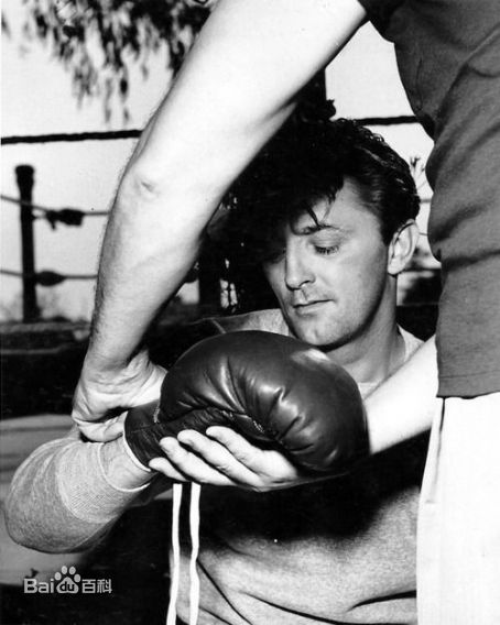 精选罗伯特·米彻姆(Robert Mitchum)精彩图册