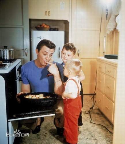 精选罗伯特·米彻姆(Robert Mitchum)精彩图册