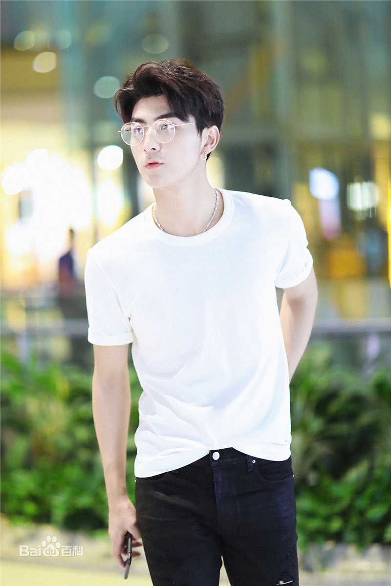 张思帆生活照前后照片