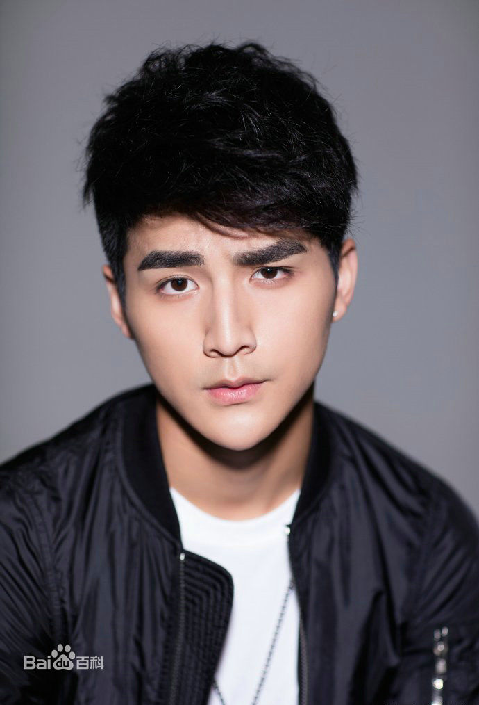 张思帆生活照前后照片