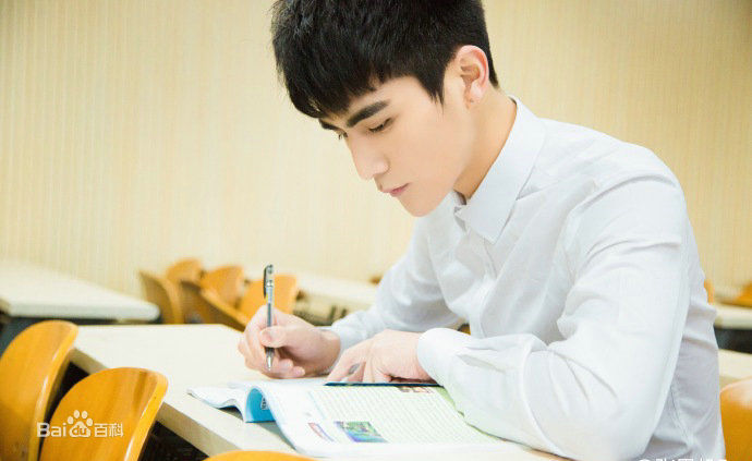 张思帆生活照前后照片