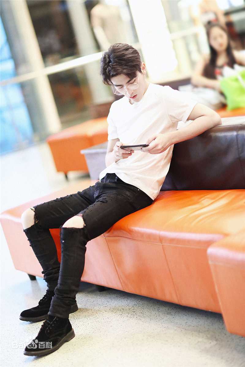 张思帆生活照前后照片