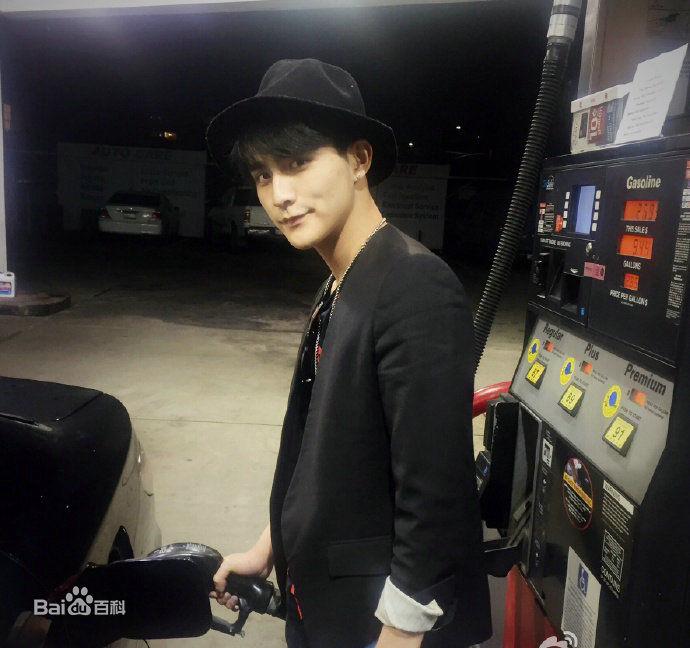 张思帆生活照前后照片