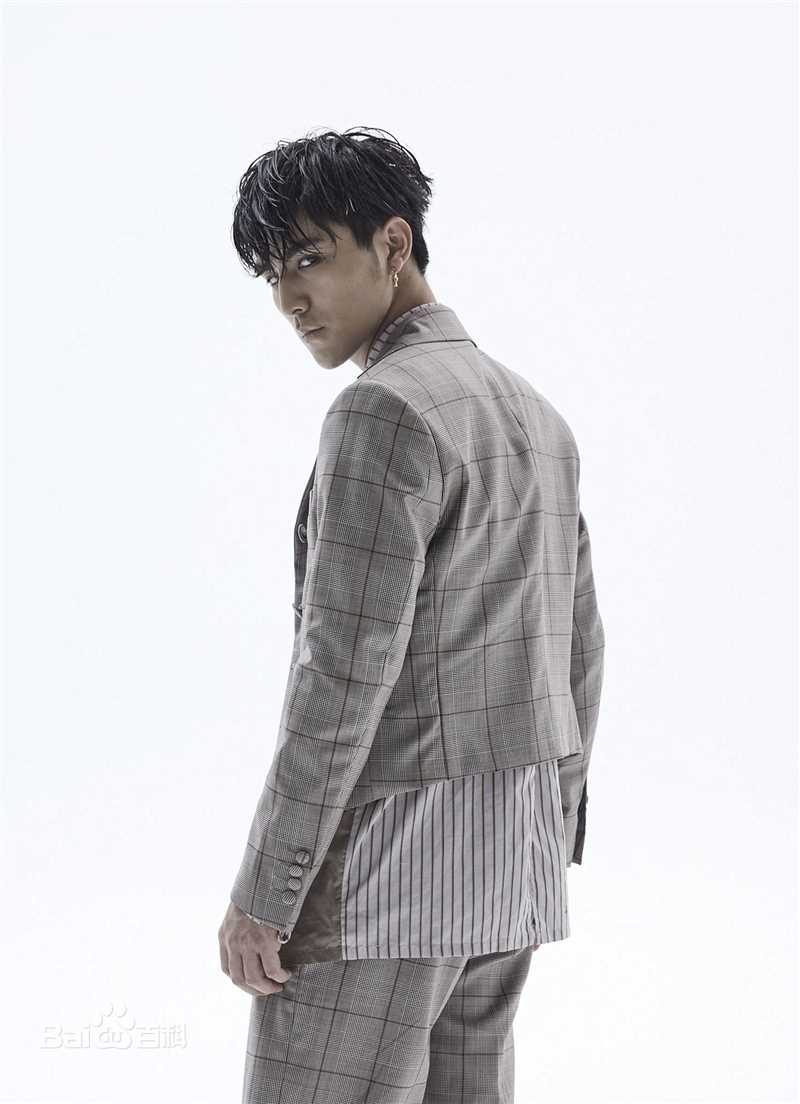 张思帆宣传照前后照片