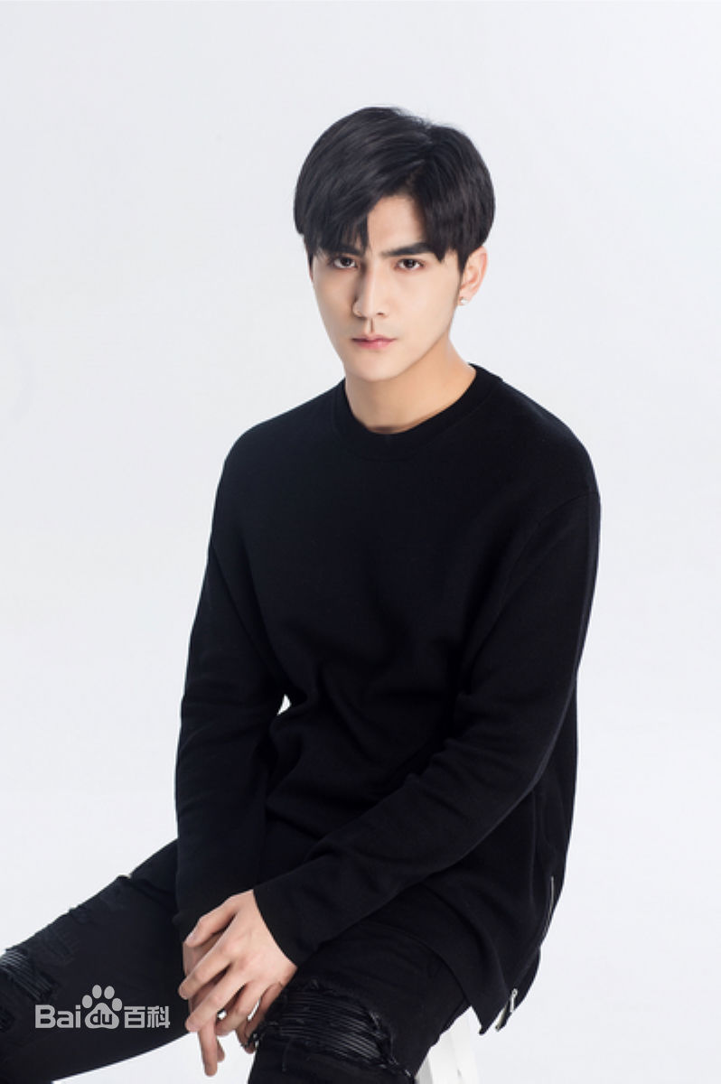 张思帆宣传照前后照片