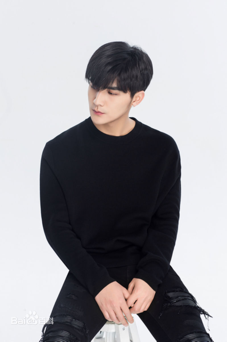 张思帆宣传照前后照片